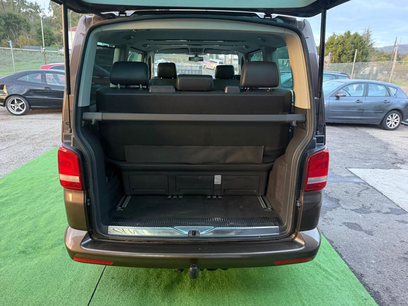 VOLKSWAGEN T5 MULTIVAN 2.0 TDI
