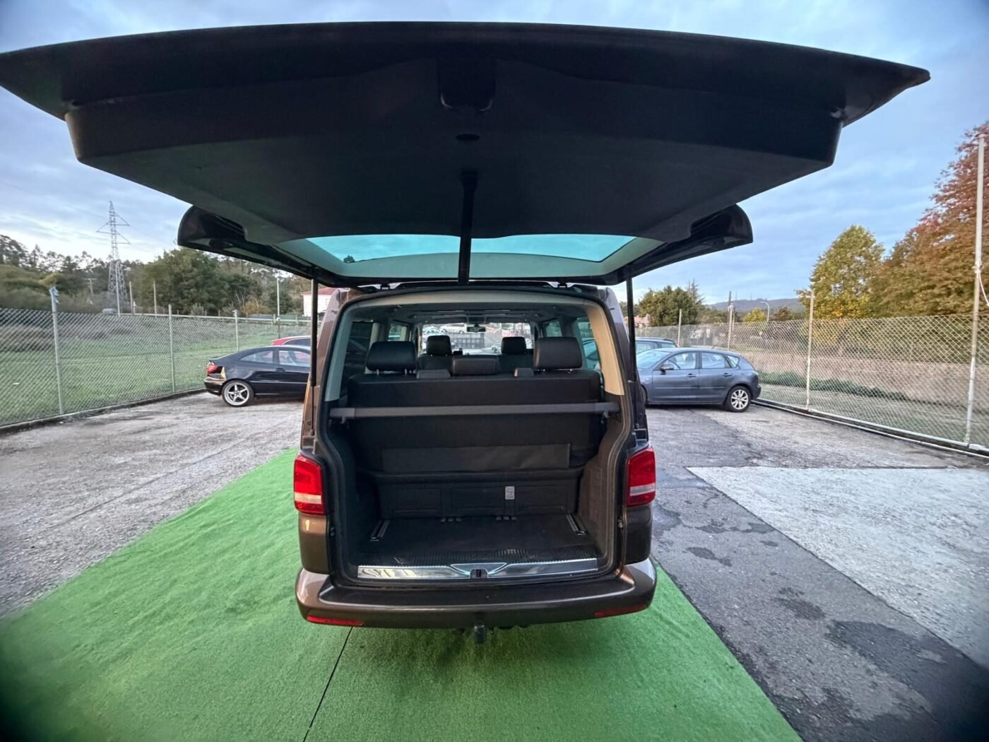 VOLKSWAGEN T5 MULTIVAN 2.0 TDI
