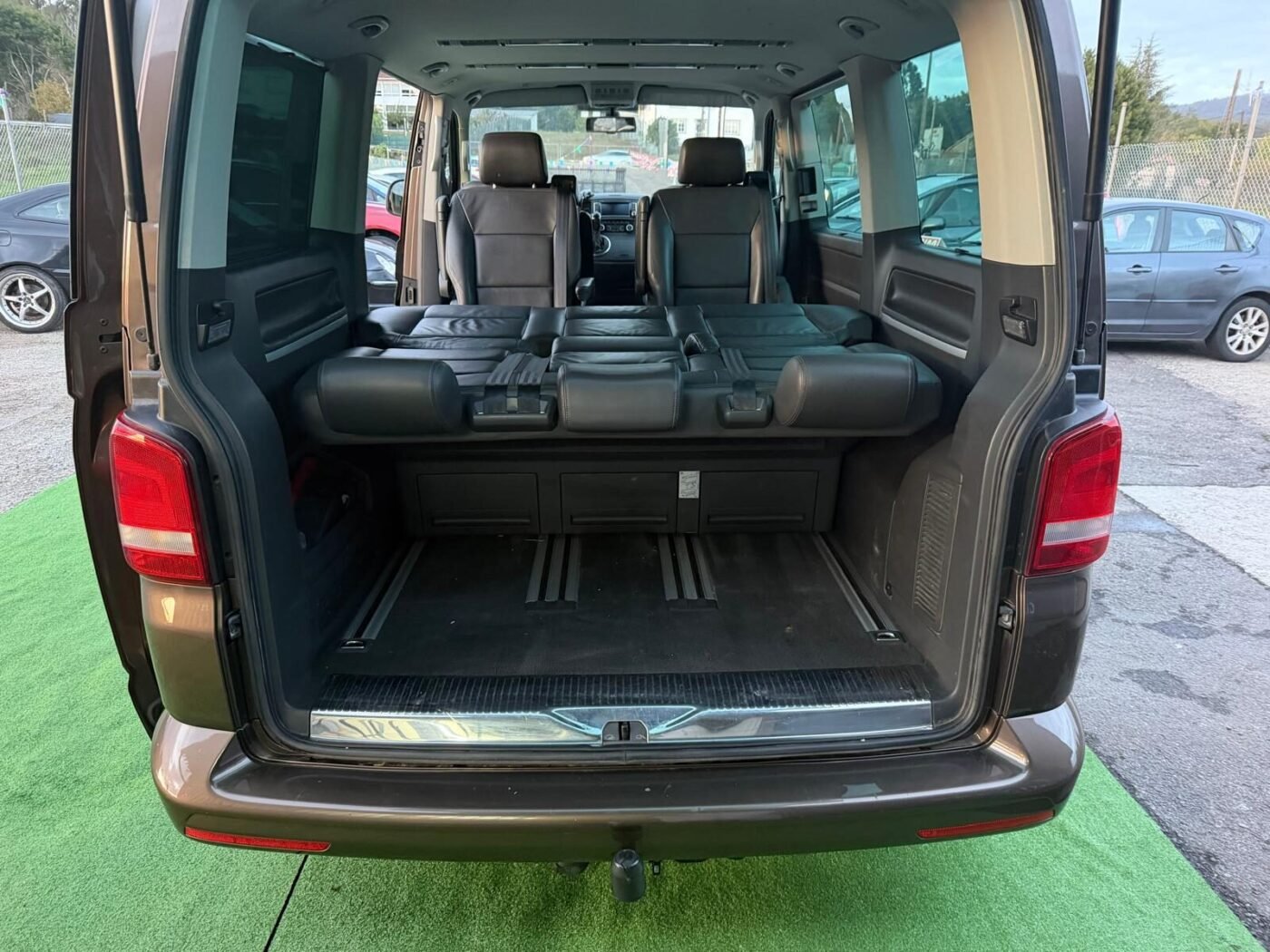 VOLKSWAGEN T5 MULTIVAN 2.0 TDI