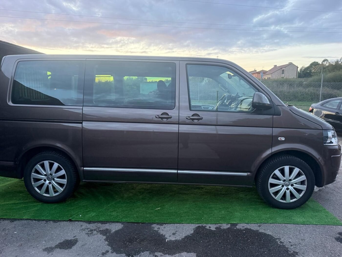 VOLKSWAGEN T5 MULTIVAN 2.0 TDI