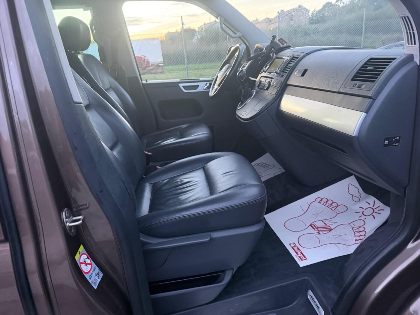 VOLKSWAGEN T5 MULTIVAN 2.0 TDI